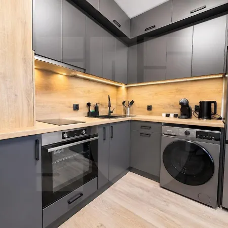 1br Golden Urban Hive With Parking